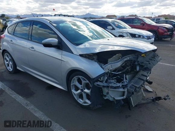 2014 Ford Focus ST with VIN 1FADP3L92EL349942, listed as a IAAI auction lot 41742097 with 141,540 mi miles and . Bid and sale history available at carsss.com. Image 1.