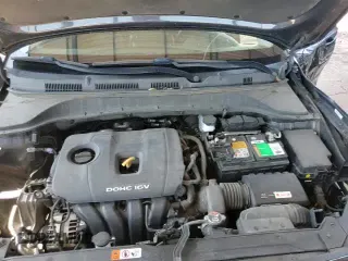 2021 Hyundai Kona SEL with VIN KM8K22AA3MU677351, listed as a Copart auction lot 60547265 with 104,869 mi miles and Salvage title. Bid and sale history available at DreamBid. Image 15.