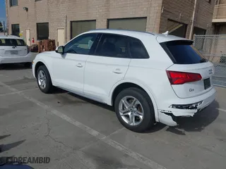 2018 Audi Q5 Premium with VIN WA1ANAFY5J2065919, listed as a IAAI auction lot 41692587 with 79,733 mi miles. Bid and sale history available at carsss.com. Image 3.