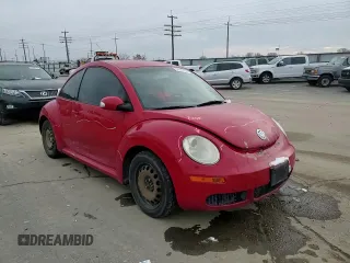 2010 Volkswagen Beetle with VIN 3VWPW3AG6AM008674, listed as a Copart auction lot 84081404 with 204,277 mi miles and Salvage title. Bid and sale history available at DreamBid. Image 10.