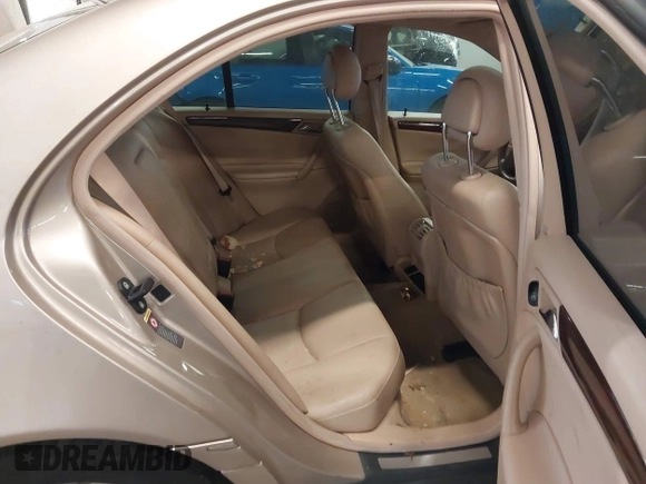 2003 Mercedes-Benz C 240 с VIN WDBRF81J13F426419, выставлен на аукционе IAAI как лот 41522789 с пробегом 107 402 миль миль и . История ставок и продаж доступна на DreamBid. Изображение 8.