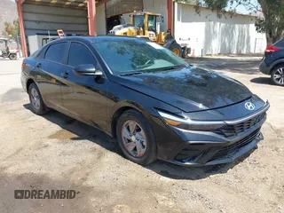 2025 Hyundai Elantra SE with VIN KMHLL4DG7SU913784, listed as a IAAI auction lot 42528386 with 7,397 mi miles and . Bid and sale history available at DreamBid. Image 1.