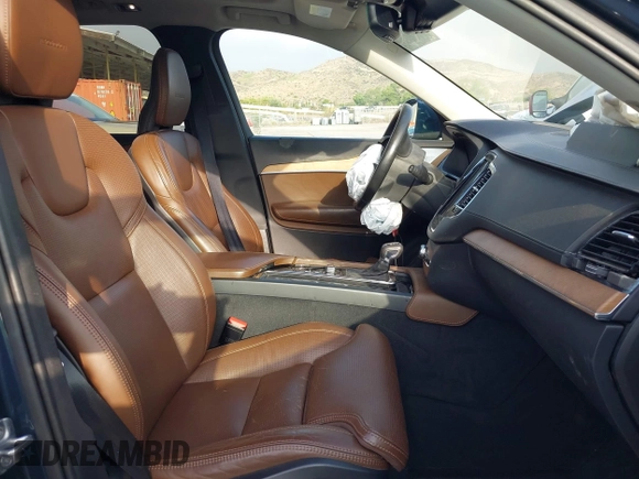 2019 Volvo XC90 Inscription with VIN YV4A22PL8K1425924, listed as a IAAI auction lot 42162668 with 159,305 mi miles. Bid and sale history available at carsss.com. Image 5.