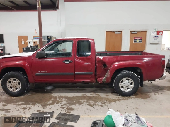 2004 Chevrolet Colorado LS Z71 with VIN 1GCDT196048190573, listed as a IAAI auction lot 41344064 with 292,346 mi miles. Bid and sale history available at carsss.com. Image 15.