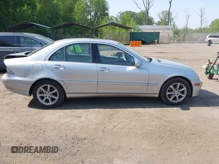 2007 Mercedes-Benz C 280 Luxury z VIN WDBRF92H57F889820, wystawiony jako IAAI lot #42144786 z przebiegiem 147 484 mil mil oraz . Historia ofert i sprzedaży dostępna na DreamBid. Obrazek 13.