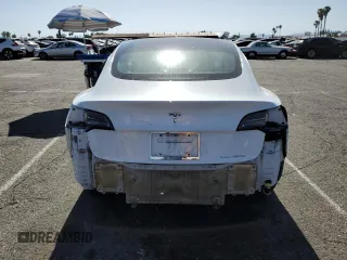 2018 Tesla Model 3 Long Range Battery z VIN 5YJ3E1EB7JF096808, wystawiony jako Copart lot #56592705 z przebiegiem 30 883 mil mil oraz Szkody całkowita. Historia ofert i sprzedaży dostępna na DreamBid. Obrazek 6.