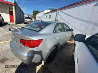 2011 Kia Forte LX with VIN KNAFT4A21B5891069, listed as a Copart auction lot 84038714 with 176,385 mi miles and Clean Title. Bid and sale history available at carsss.com. Image 4.