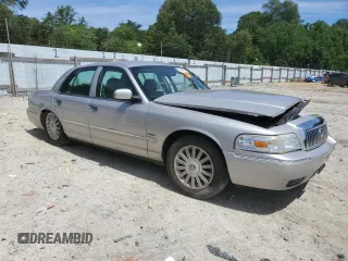 2010 Mercury Grand Marquis LS z VIN 2MEBM7FV2AX620357, wystawiony jako Copart lot #57396825 z przebiegiem 72 257 mil mil oraz Szkoda całkowita • Salvage title. Historia ofert i sprzedaży dostępna na DreamBid. Obrazek 4.