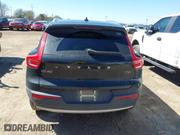 2019 Volvo XC40 Momentum with VIN YV4162XZ3K2018371, listed as a IAAI auction lot 41650401 with 86,647 mi miles and . Bid and sale history available at carsss.com. Image 17.