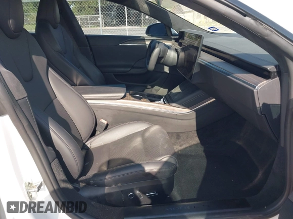 2022 Tesla Model S z VIN 5YJSA1E59NF470813, wystawiony jako IAAI lot #41935297 z przebiegiem Nie podano mil oraz . Historia ofert i sprzedaży dostępna na DreamBid. Obrazek 5.