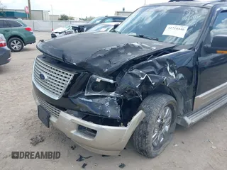 2005 Ford Expedition Eddie Bauer with VIN 1FMFU18535LA64734, listed as a IAAI auction lot 41716446 with 173,800 mi miles. Bid and sale history available at carsss.com. Image 6.