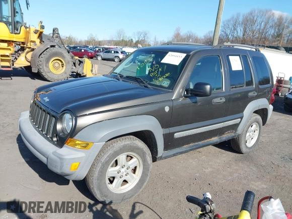2005 Jeep Liberty Sport with VIN 1J4GL48K85W700799, listed as a IAAI auction lot 42054433 with 166,989 mi miles. Bid and sale history available at carsss.com. Image 2.