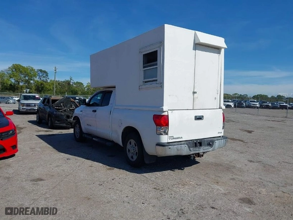 2007 Toyota Tundra SR5 with VIN 5TFBV541X7X020848, listed as a IAAI auction lot 41875538 with 263,235 mi miles. Bid and sale history available at carsss.com. Image 3.