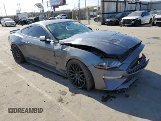 2021 Ford Mustang GT z VIN 1FA6P8CF9M5103856, wystawiony jako Copart lot #56322045 z przebiegiem 27 499 mil mil oraz Szkody całkowita. Historia ofert i sprzedaży dostępna na DreamBid. Obrazek 4.