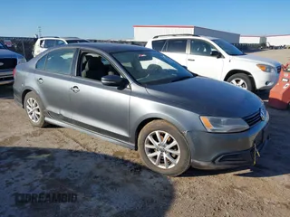 2012 Volkswagen Jetta Sedan SE w/Convenience & Sunroof with VIN 3VWDX7AJ6CM352155, listed as a IAAI auction lot 41461720 with 1 mi miles. Bid and sale history available at carsss.com. Image 1.