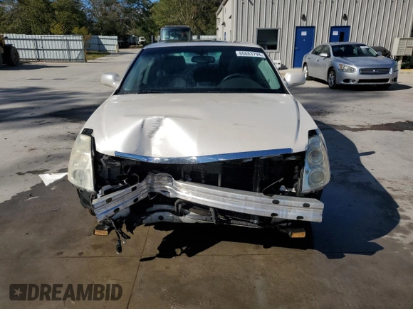 2010 Cadillac DTS w/1SC with VIN 1G6KD5EY6AU135425, listed as a Copart auction lot 80883794 with 114,664 mi miles and Salvage Title. Bid and sale history available at carsss.com. Image 5.