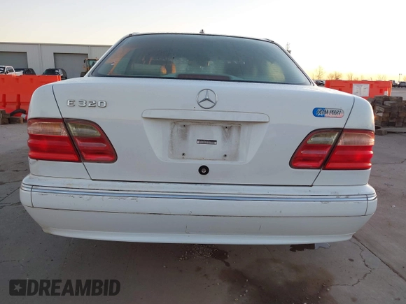 2001 Mercedes-Benz E-Class with VIN WDBJF65J91B249540, listed as a IAAI auction lot 41130248 with 107,582 mi miles. Bid and sale history available at carsss.com. Image 16.