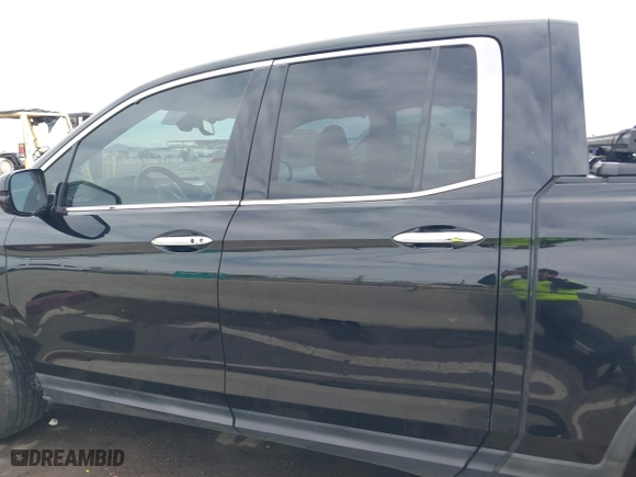 2017 Honda Ridgeline RTL-E with VIN 5FPYK3F7XHB030565, listed as a IAAI auction lot 41795386 with 79,252 mi miles. Bid and sale history available at carsss.com. Image 15.