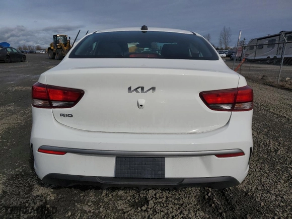 2022 Kia Rio S with VIN 3KPA24AD1NE444557, listed as a Copart auction lot 46152805 with 22,498 mi miles and Salvage Title. Bid and sale history available at carsss.com. Image 6.