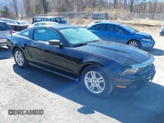 2011 Ford Mustang V6 with VIN 1ZVBP8AM2B5153163, listed as a IAAI auction lot 41645917 with 286,609 mi miles and . Bid and sale history available at carsss.com. Image 1.