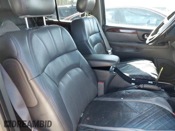 2002 GMC Envoy SLT with VIN 1GKDS13S622158143, listed as a IAAI auction lot 41886178 with 217,310 mi miles. Bid and sale history available at carsss.com. Image 5.