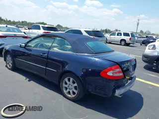 2004 Mercedes-Benz CLK 320 z VIN WDBTK65G84T033363, wystawiony jako IAAI lot #42279646 z przebiegiem 97 431 mil mil oraz . Historia ofert i sprzedaży dostępna na DreamBid. Obrazek 3.