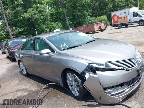 2016 Lincoln MKZ z VIN 3LN6L2J97GR617086, wystawiony jako IAAI lot #42446924 z przebiegiem 107 591 mil mil oraz . Historia ofert i sprzedaży dostępna na DreamBid. Obrazek 1.