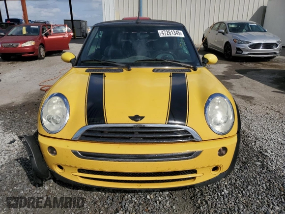 2008 MINI Convertible z VIN WMWRF33588TG18367, wystawiony jako Copart lot #47261345 z przebiegiem 132 150 mil mil oraz Szkody całkowita. Historia ofert i sprzedaży dostępna na DreamBid. Obrazek 5.