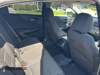 2019 Chevrolet Malibu LS z VIN 1G1ZB5ST1KF191460, wystawiony jako Copart lot #53805735 z przebiegiem 72 885 mil mil oraz Szkoda całkowita • Salvage title. Historia ofert i sprzedaży dostępna na DreamBid. Obrazek 6.
