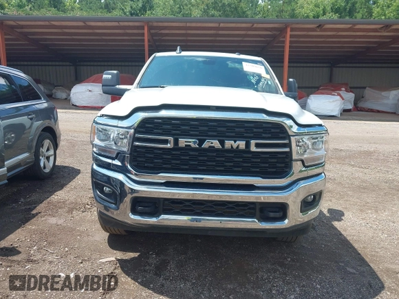 2024 Ram 2500 Big Horn z VIN 3C6UR5DJ4RG354840, wystawiony jako IAAI lot #42509658 z przebiegiem Nie podano mil oraz . Historia ofert i sprzedaży dostępna na DreamBid. Obrazek 12.