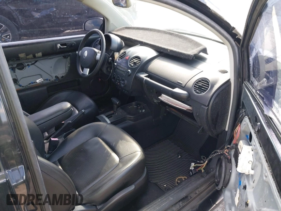 2007 Volkswagen Beetle with VIN 3VWRW31C67M513175, listed as a IAAI auction lot 41664492 with 72,906 mi miles and . Bid and sale history available at DreamBid. Image 5.