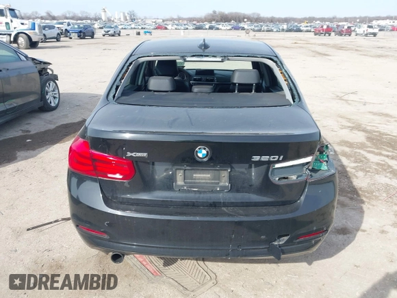 2018 BMW 3 Series 320i xDrive with VIN WBA8E5G53JNU45630, listed as a IAAI auction lot 41561495 with 110,058 mi miles. Bid and sale history available at carsss.com. Image 16.