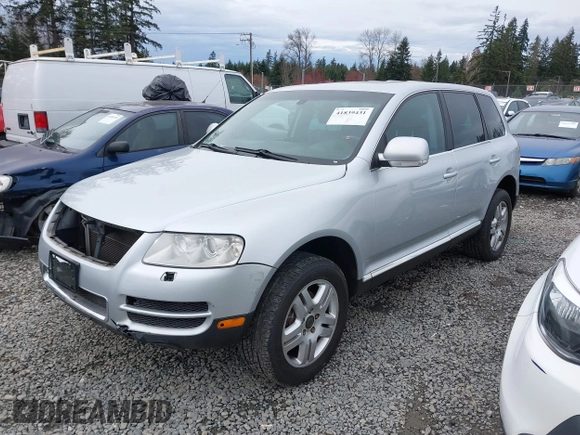2006 Volkswagen Touareg 4.2L V8 z VIN WVGZM77L06D043948, wystawiony jako IAAI lot #41839431 z przebiegiem 207 496 mil mil oraz . Historia ofert i sprzedaży dostępna na DreamBid. Obrazek 17.