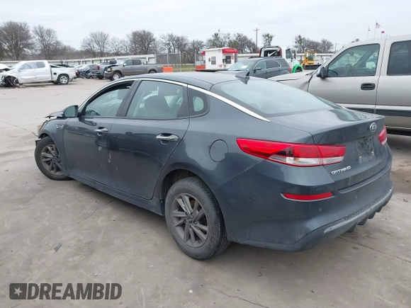 2020 Kia Optima LX z VIN 5XXGT4L39LG448999, wystawiony jako IAAI lot #41620968 z przebiegiem 69 431 mil mil oraz . Historia ofert i sprzedaży dostępna na DreamBid. Obrazek 3.
