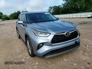 2023 Toyota Highlander L with VIN 5TDKDRBH3PS000635, listed as a Copart auction lot 61023505 with 47,348 mi miles and Salvage title. Bid and sale history available at DreamBid. Image 14.