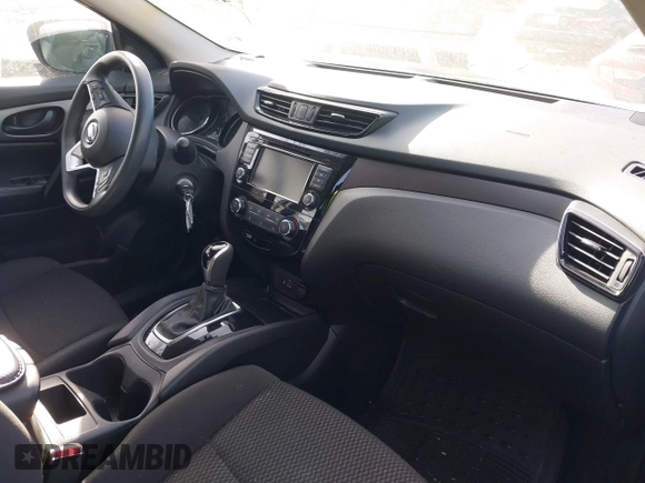 2020 Nissan Rogue Sport SL with VIN JN1BJ1CW6LW642674, listed as a IAAI auction lot 41250802 with 63,175 mi miles. Bid and sale history available at carsss.com. Image 5.