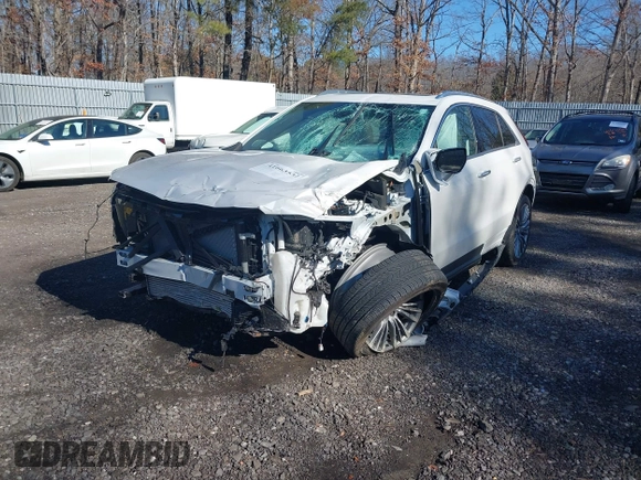2024 Cadillac XT4 AWD Premium Luxury with VIN 1GYFZDR41RF206526, listed as a IAAI auction lot 41663532 with 5,070 mi miles and . Bid and sale history available at carsss.com. Image 17.