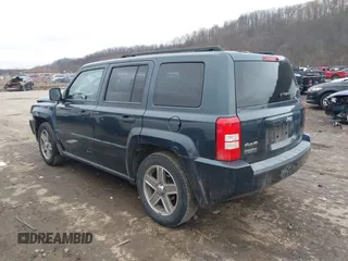 2008 Jeep Patriot Sport with VIN 1J8FF28W48D660679, listed as a IAAI auction lot 41496864 with 163,637 mi miles. Bid and sale history available at carsss.com. Image 3.