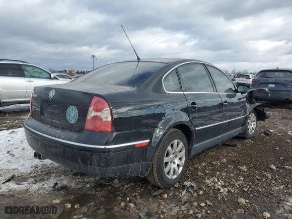 2002 Volkswagen Passat GLS with VIN WVWPD63BX2E396477, listed as a Copart auction lot 42934125 with 175,104 mi miles and Salvage Title. Bid and sale history available at carsss.com. Image 3.