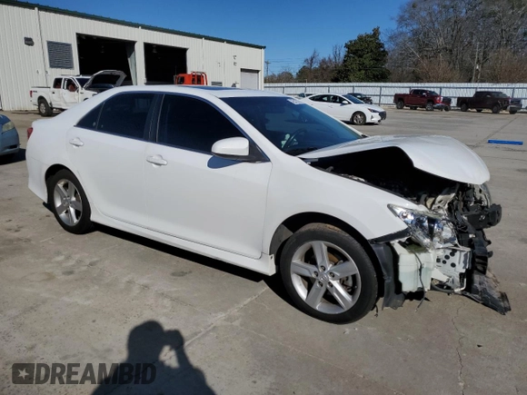 2014 Toyota Camry L with VIN 4T1BF1FK7EU795226, listed as a Copart auction lot 48015775 with 308,852 mi miles and Salvage Title. Bid and sale history available at carsss.com. Image 4.