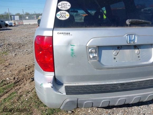 2003 Honda Pilot EX with VIN 2HKYF18683H566060, listed as a IAAI auction lot 42019115 with 182,256 mi miles. Bid and sale history available at carsss.com. Image 6.