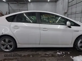 2013 Toyota Prius One with VIN JTDKN3DU5D5609960, listed as a IAAI auction lot 41533827 with 231,754 mi miles. Bid and sale history available at carsss.com. Image 13.