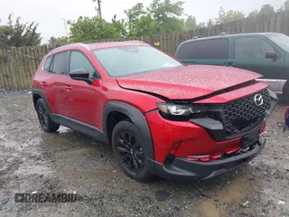 2025 Mazda CX-50 S Premium z VIN 7MMVABDM0SN316774, wystawiony jako IAAI lot #42248268 z przebiegiem 1634 mil mil oraz . Historia ofert i sprzedaży dostępna na DreamBid. Obrazek 1.