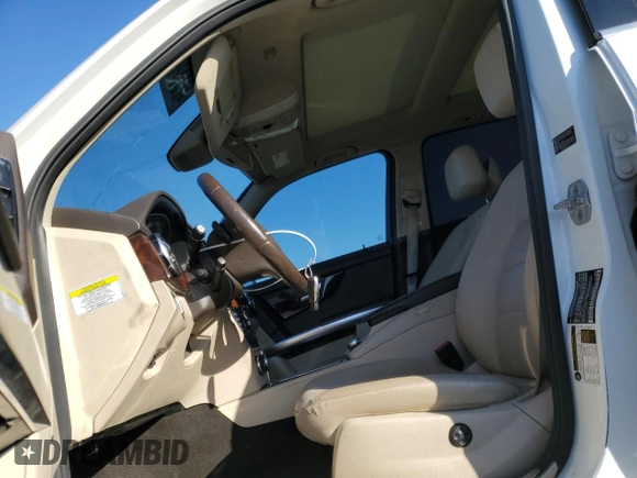 2013 Mercedes-Benz GLK 250 with VIN WDCGG0EB0DG131389, listed as a Copart auction lot 42382655 with 231,906 mi miles and Clean Title. Bid and sale history available at DreamBid. Image 7.
