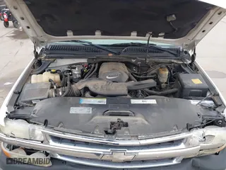2001 Chevrolet Tahoe LT with VIN 1GNEC13T51R158637, listed as a IAAI auction lot 41718610 with 101,984 mi miles. Bid and sale history available at carsss.com. Image 10.