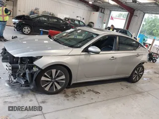 2019 Nissan Altima 2.5 SL with VIN 1N4BL4EV8KC216553, listed as a IAAI auction lot 41365870 with 60,091 mi miles. Bid and sale history available at carsss.com. Image 14.