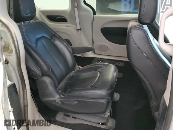 2023 Chrysler Pacifica Hybrid Touring L with VIN 2C4RC1L75PR611607, listed as a Copart auction lot 61475985 with 63,241 mi miles and Clean title. Bid and sale history available at DreamBid. Image 11.