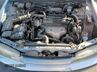1995 Honda Accord LX with VIN 1HGCD5631SA009224, listed as a Copart auction lot 74694354 with 235,600 mi miles and Clean Title. Bid and sale history available at DreamBid. Image 11.