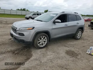 2015 Jeep Cherokee Latitude with VIN 1C4PJLCB6FW689705, listed as a Copart auction lot 54530445 with 181,173 mi miles and Salvage Title. Bid and sale history available at carsss.com. Image 1.