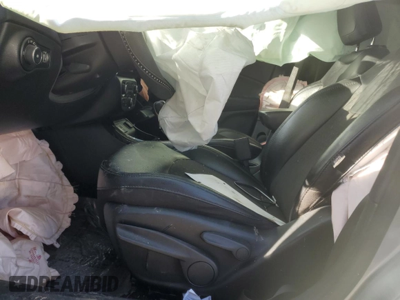 2020 Jeep Compass Latitude with VIN 3C4NJCBB7LT147555, listed as a Copart auction lot 87333844 with Not Provided miles and Salvage Title. Bid and sale history available at carsss.com. Image 7.